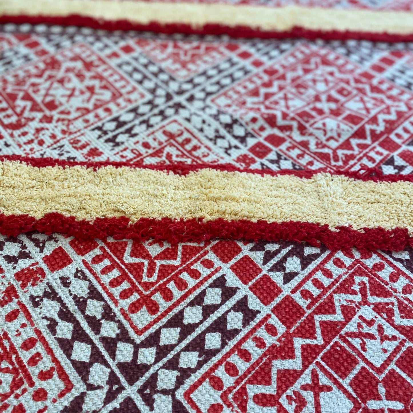 Avioni Home Boho Collection – Cotton Printed & Tufted Dhurrie / Rug – Red Cross