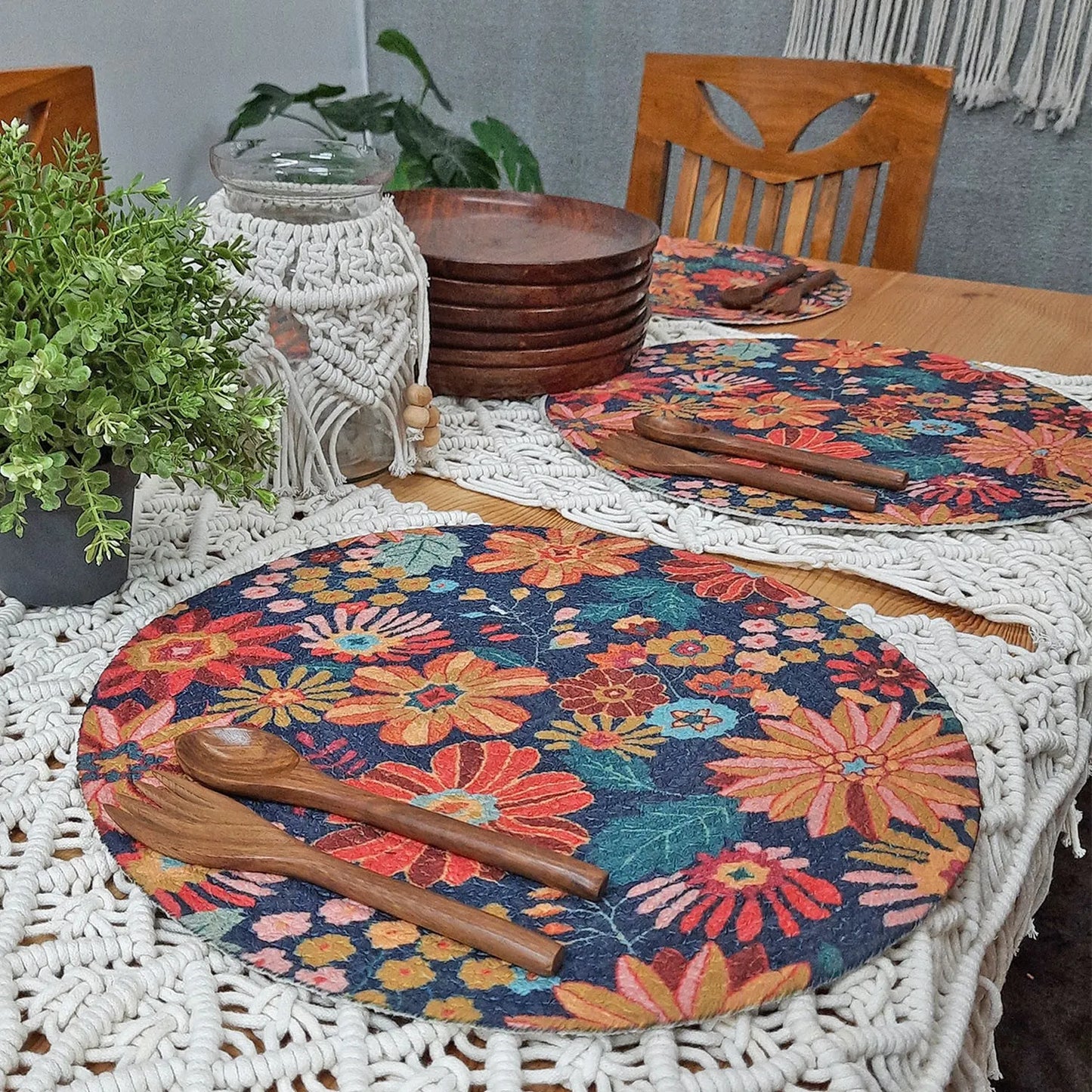 All Natural Round Cotton Braided Placemats – Wild Flowers