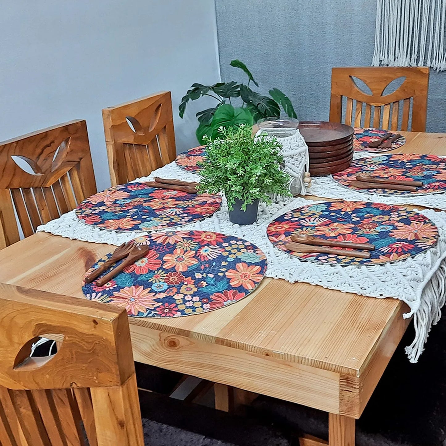 All Natural Round Cotton Braided Placemats – Wild Flowers