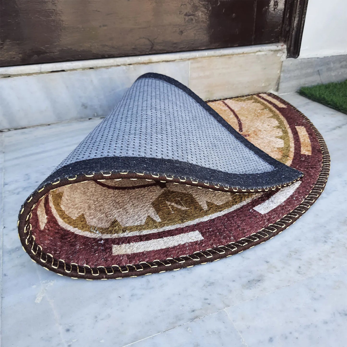 Avioni Home Floor Mat Modern Compass Design – Anti Slip, Durable & Washable | Outdoor & Indoor