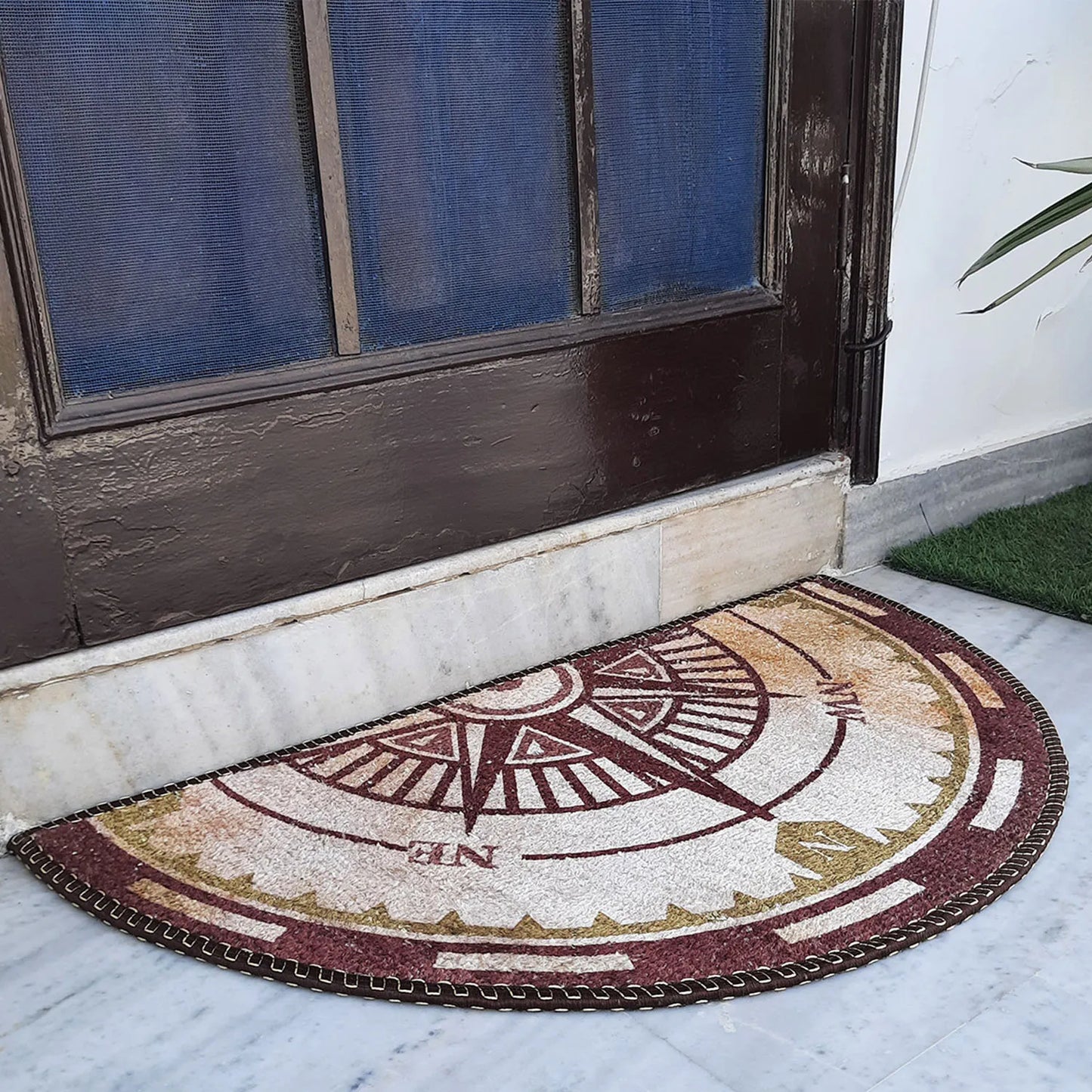 Avioni Home Floor Mat Modern Compass Design – Anti Slip, Durable & Washable | Outdoor & Indoor