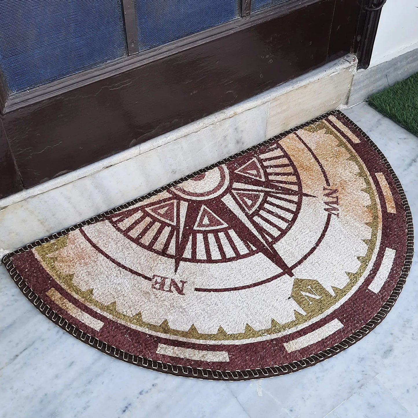 Avioni Home Floor Mat Modern Compass Design – Anti Slip, Durable & Washable | Outdoor & Indoor