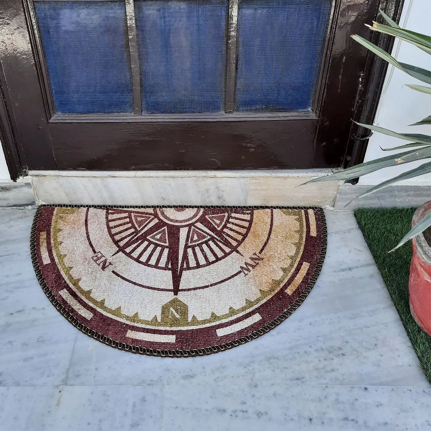 Avioni Home Floor Mat Modern Compass Design – Anti Slip, Durable & Washable | Outdoor & Indoor