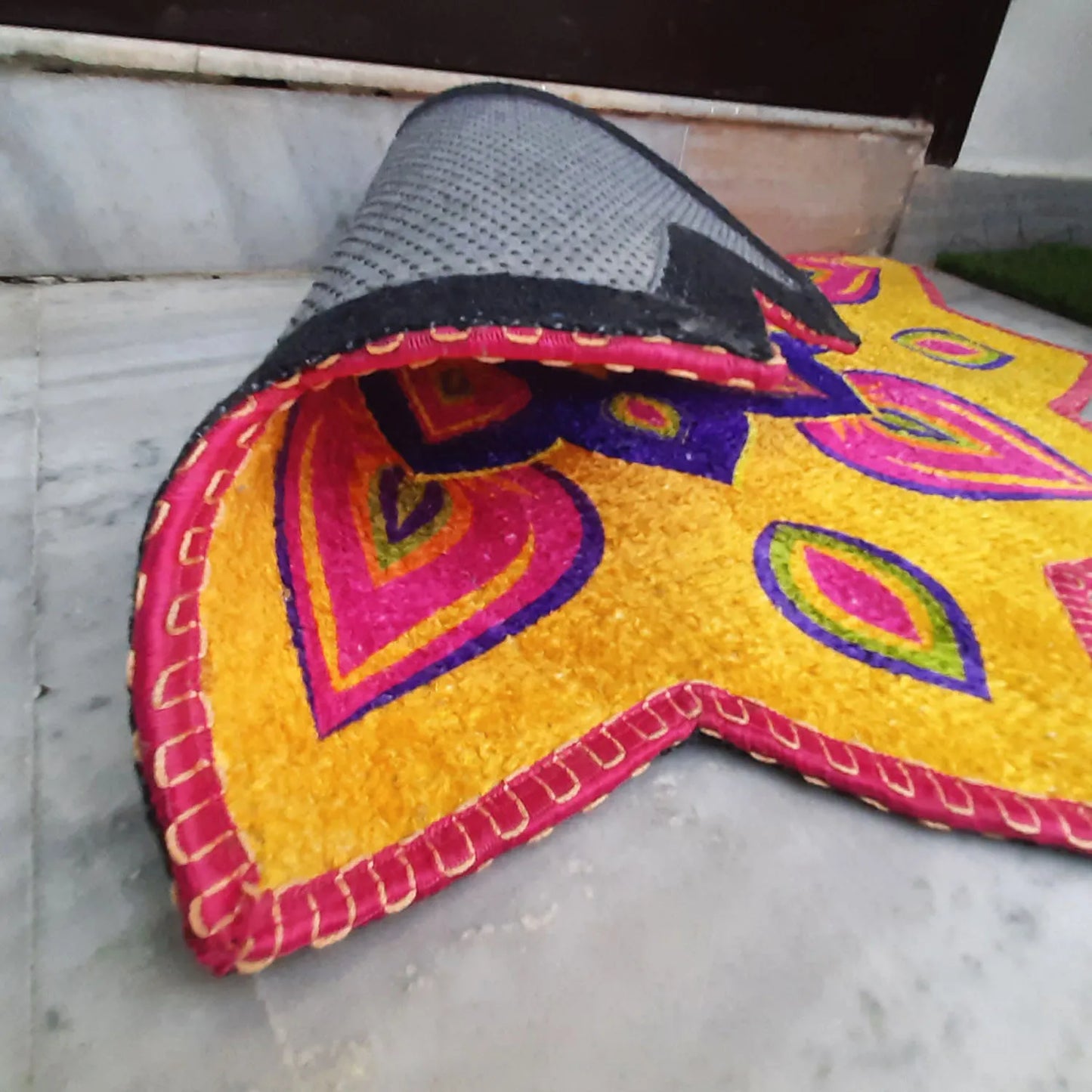 Avioni Home Floor Mats in Beautiful Rangoli Petals Design – Anti Slip, Durable & Washable | Outdoor & Indoor