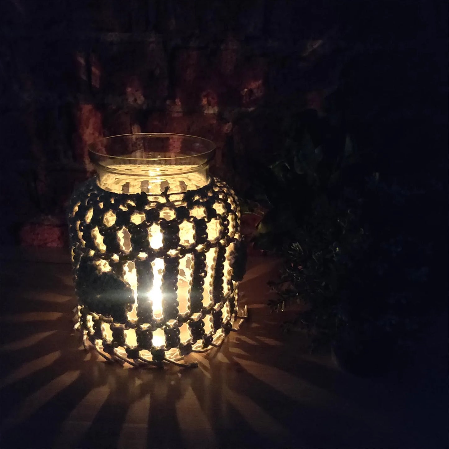 Avioni Home Boho Collection – Large Glass Hurricane Jar With Hand-knitted Macramé Cover