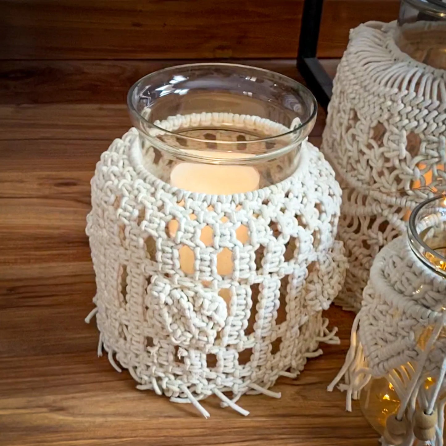 Avioni Home Boho Collection – Large Glass Hurricane Jar With Hand-knitted Macramé Cover