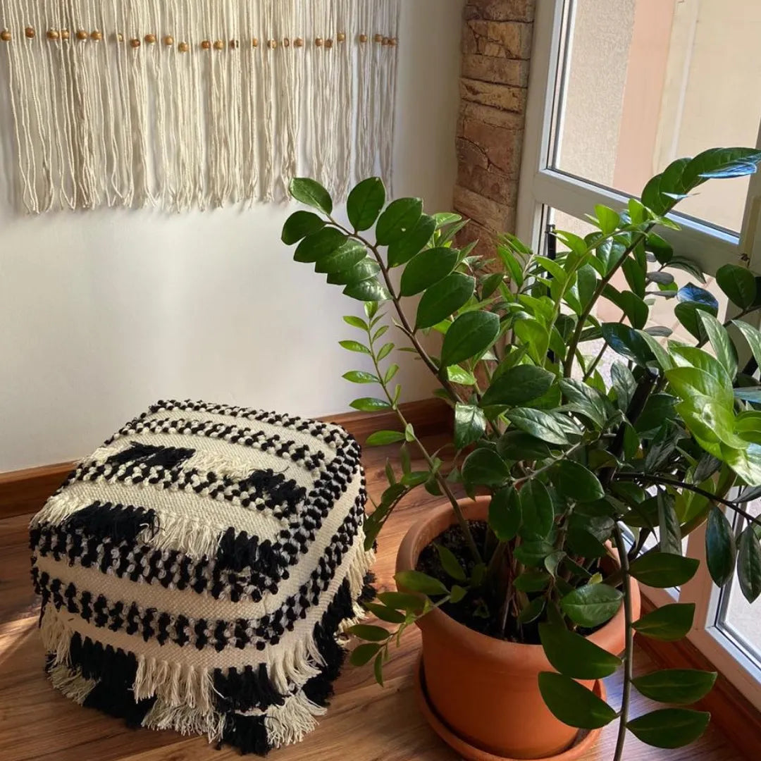 Avioni Home Boho Collection – Boho Pouf in Black and White with Braids and Tassels – 35cm x 50cm x 50cm