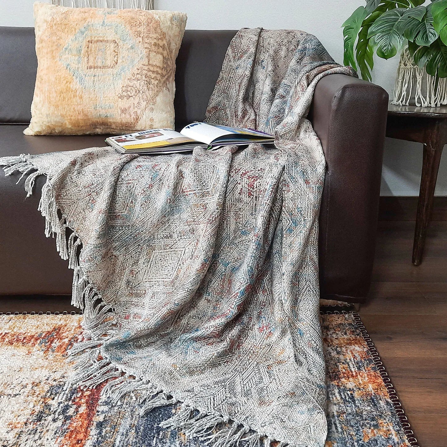 Avioni Home Beautiful Soft Sofa Throw | Abstract Modern Design | Virgin Premium Polyester Slub Handloom Sofa Throw