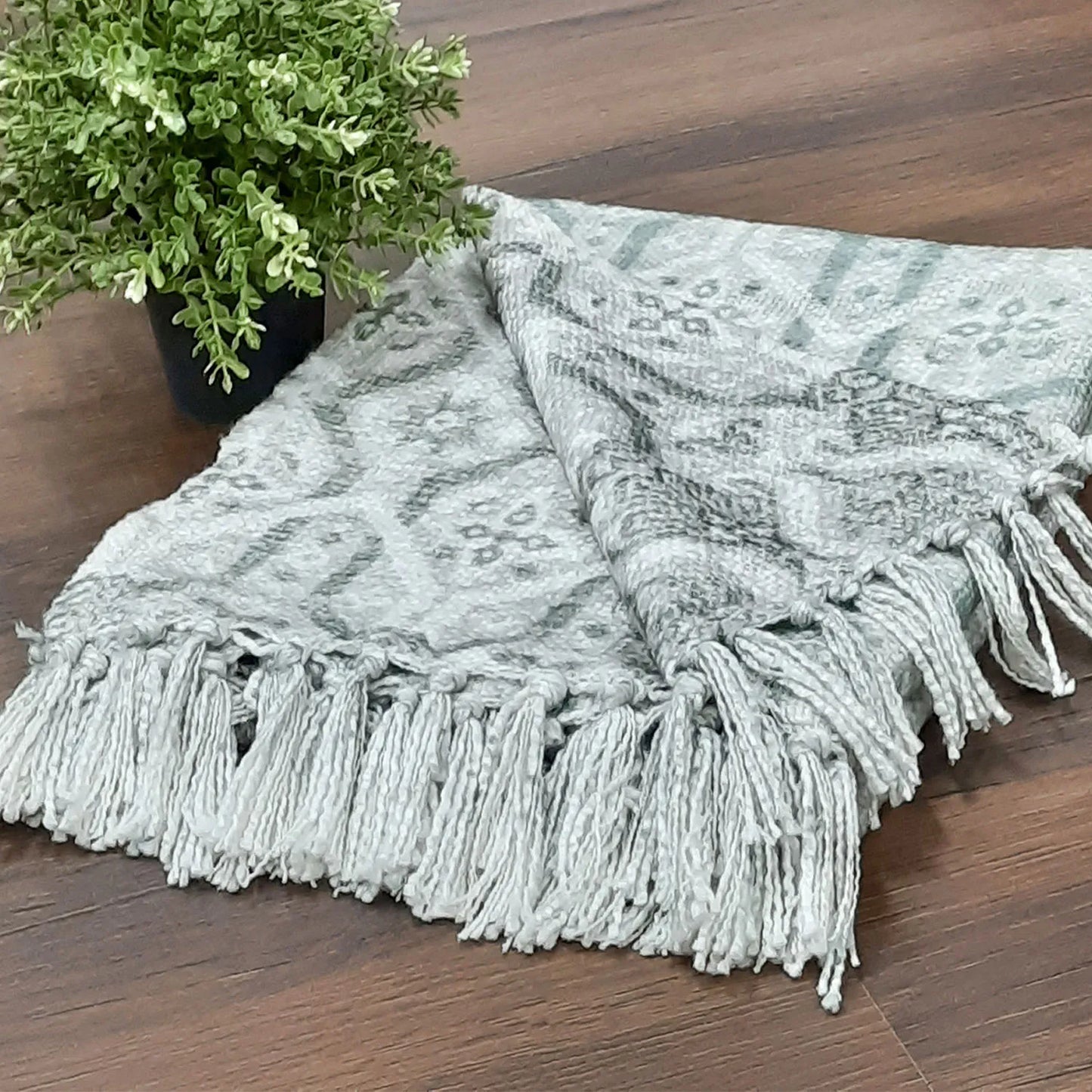 Avioni Home Beautiful Sofa Throw to Add Flair to Your Living Room: Green and Grey Double Design Virgin Premium Polyester Slub Soft Sofa Throw