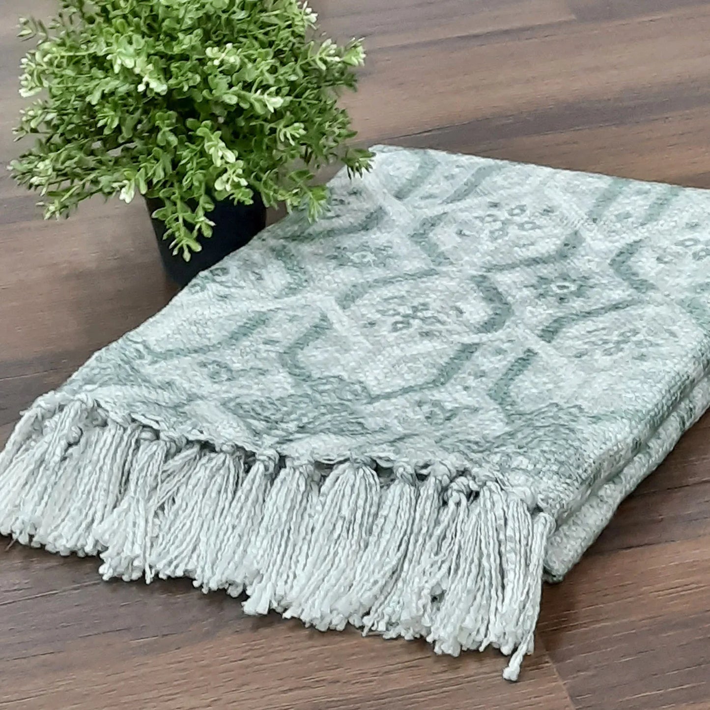 Avioni Home Beautiful Sofa Throw to Add Flair to Your Living Room: Green and Grey Double Design Virgin Premium Polyester Slub Soft Sofa Throw