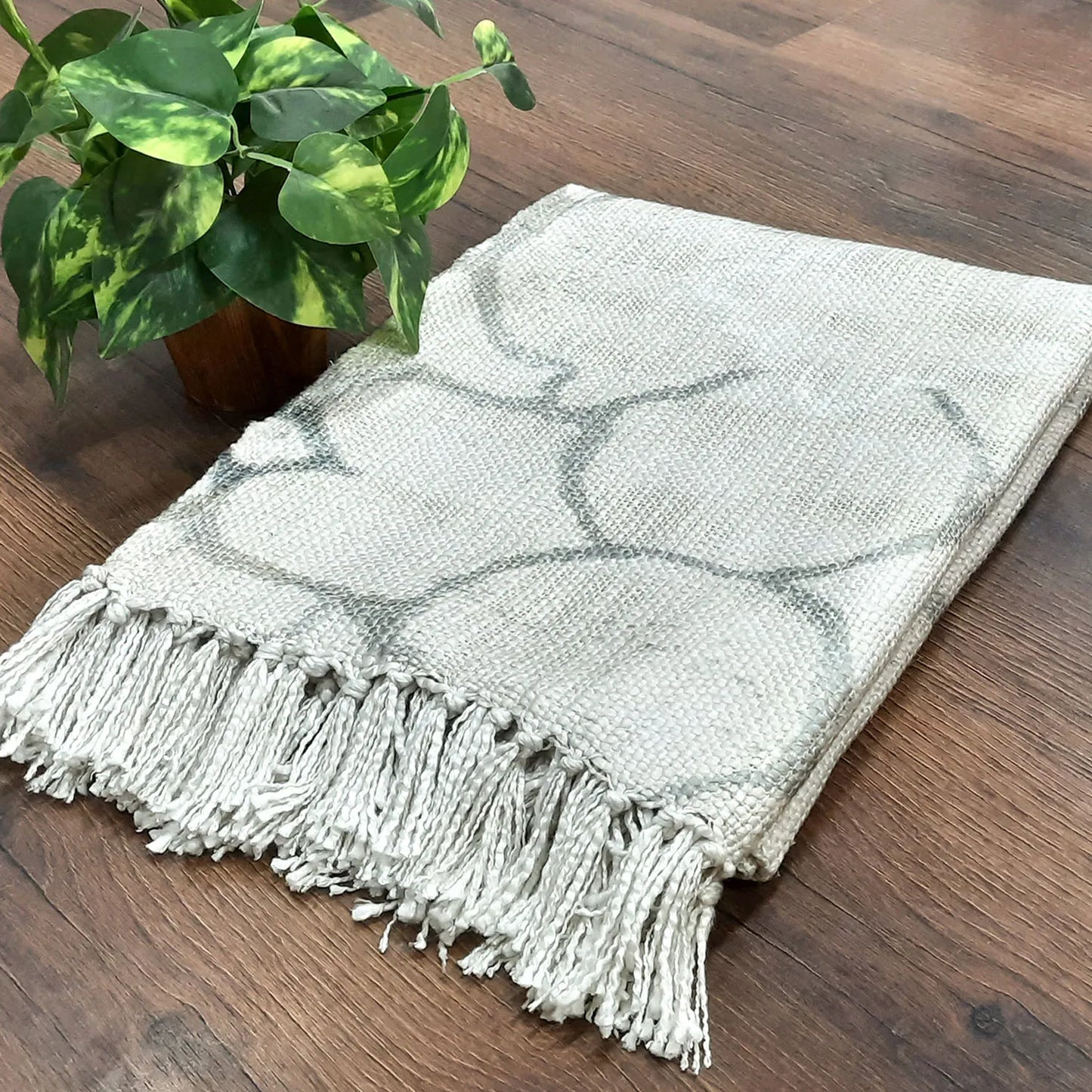 Avioni Home Beautiful Soft Sofa Throw | A must add to your living room | Modern Design Virgin Premium Polyester Slub Handloom Sofa Throw