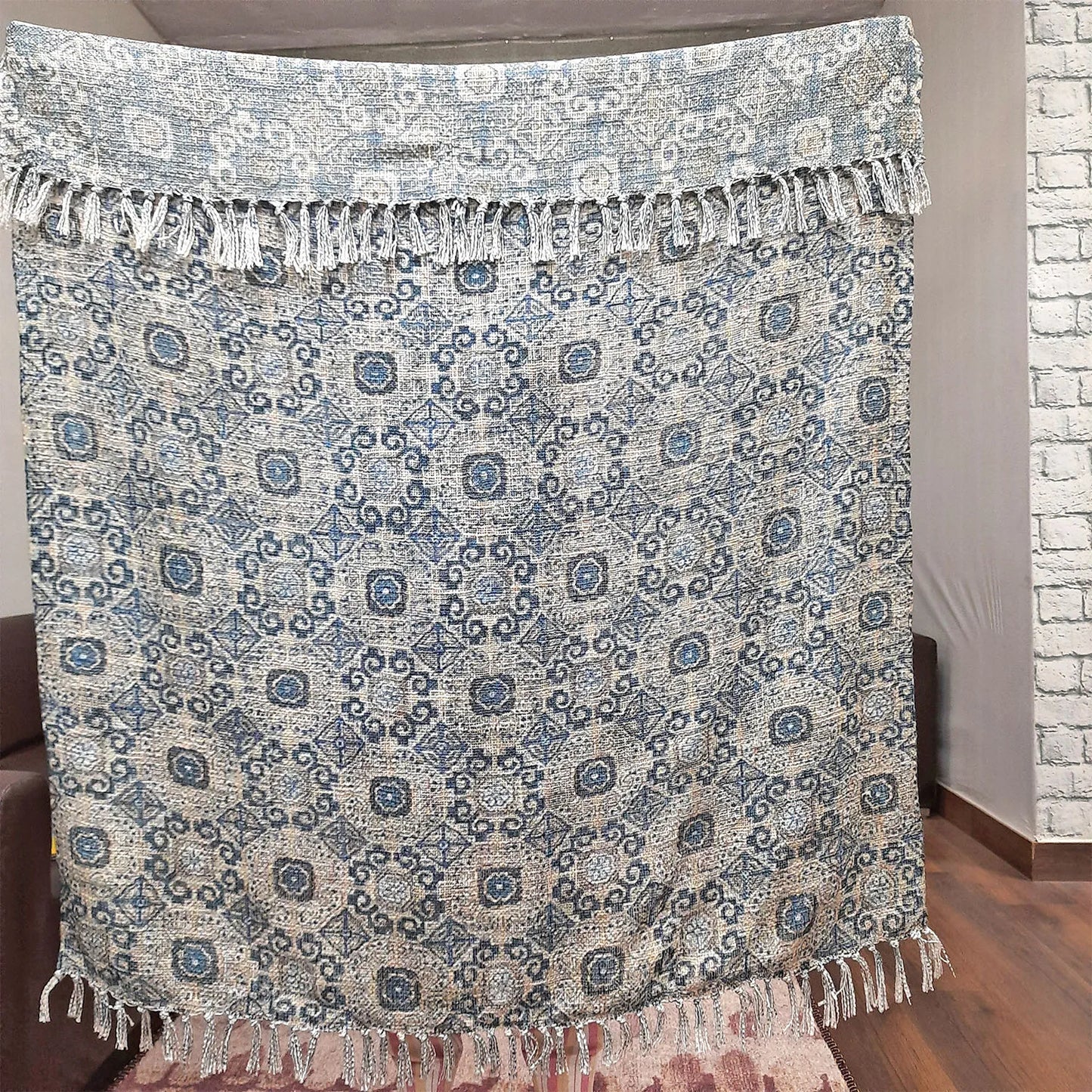 Avioni Home Beautiful Soft Sofa Throw | A must add to your living room | Traditional Double Design Virgin Premium Polyester Slub Handloom Sofa Throw