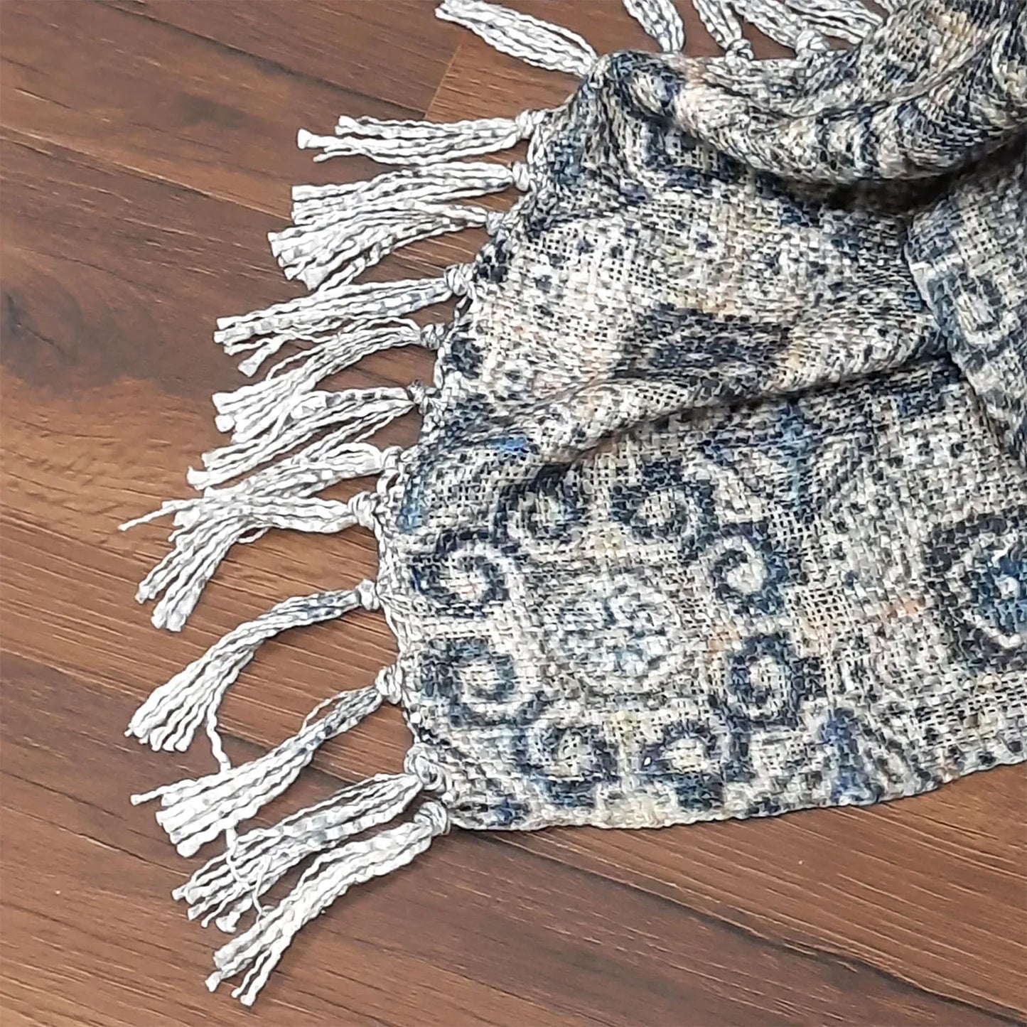 Avioni Home Beautiful Soft Sofa Throw | A must add to your living room | Traditional Double Design Virgin Premium Polyester Slub Handloom Sofa Throw