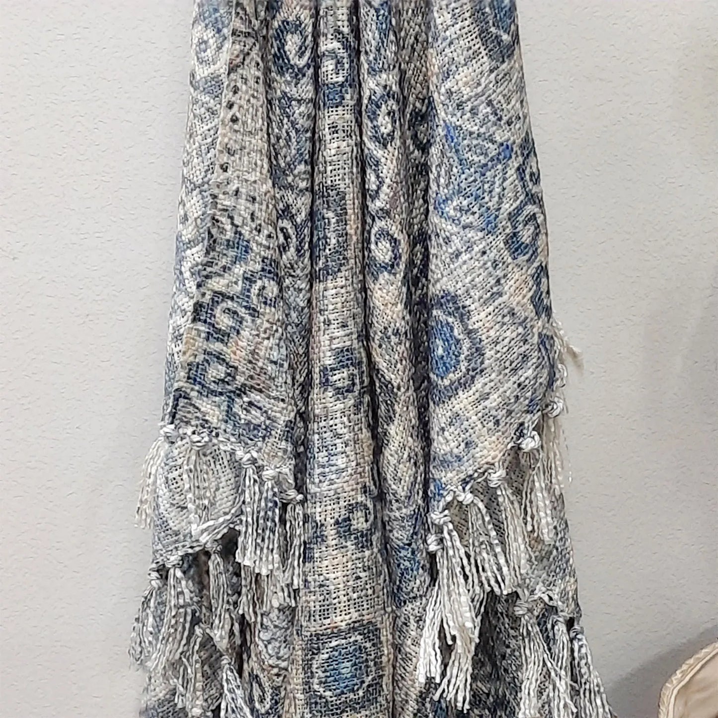 Avioni Home Beautiful Soft Sofa Throw | A must add to your living room | Traditional Double Design Virgin Premium Polyester Slub Handloom Sofa Throw