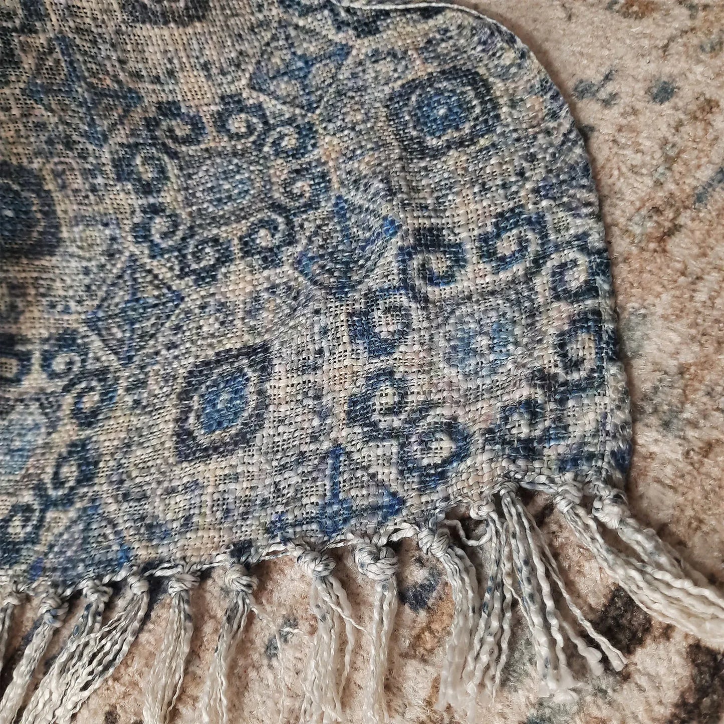 Avioni Home Beautiful Soft Sofa Throw | A must add to your living room | Traditional Double Design Virgin Premium Polyester Slub Handloom Sofa Throw