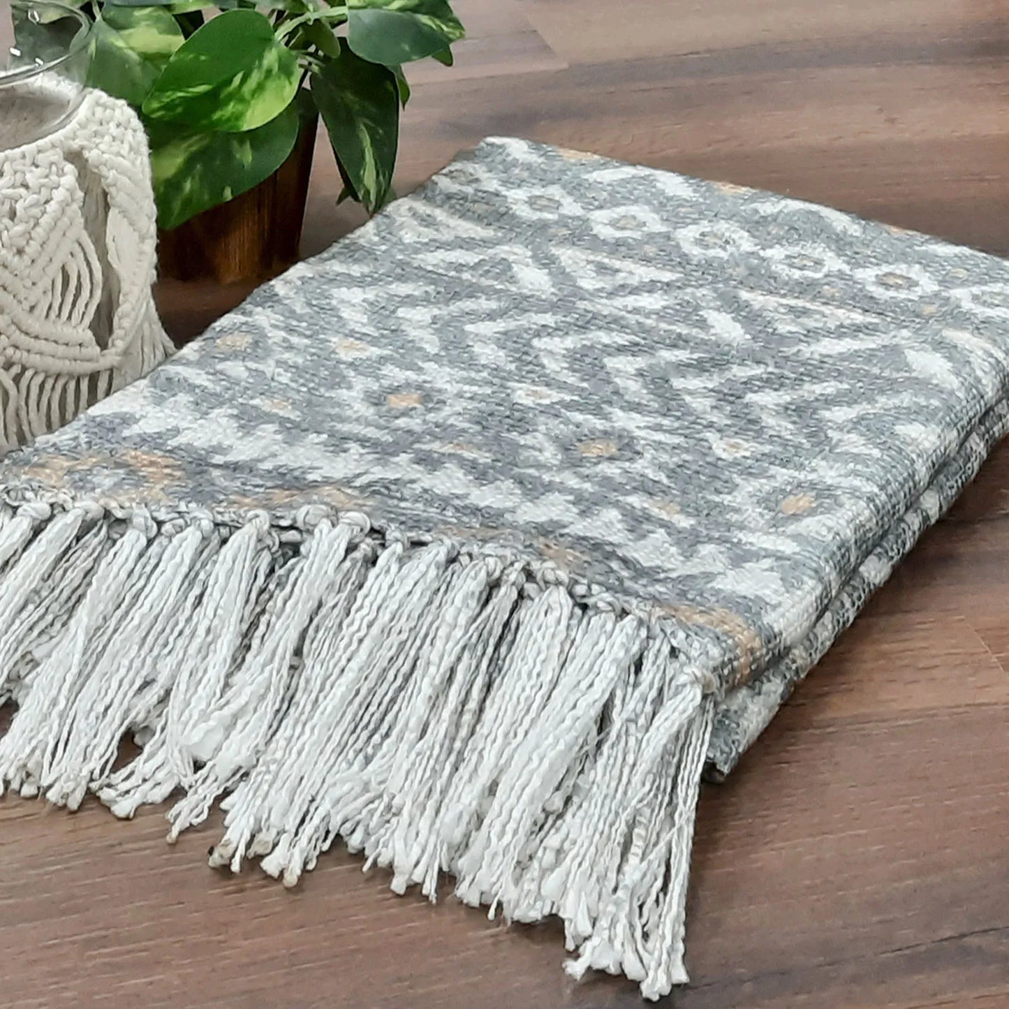 Avioni Home Beautiful Soft Sofa Throw | Boho Inspired Design Virgin Premium Polyester Slub Handloom Sofa Throw
