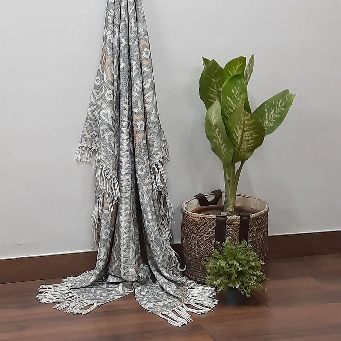 Avioni Home Beautiful Soft Sofa Throw | Boho Inspired Design Virgin Premium Polyester Slub Handloom Sofa Throw