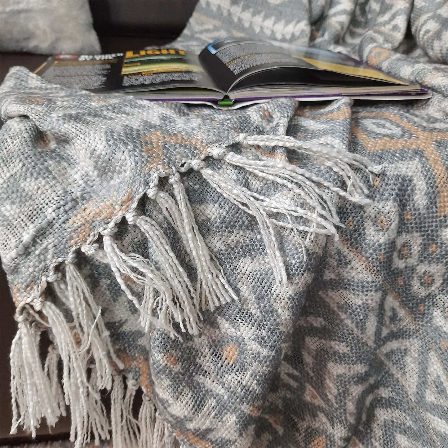 Avioni Home Beautiful Soft Sofa Throw | Boho Inspired Design Virgin Premium Polyester Slub Handloom Sofa Throw