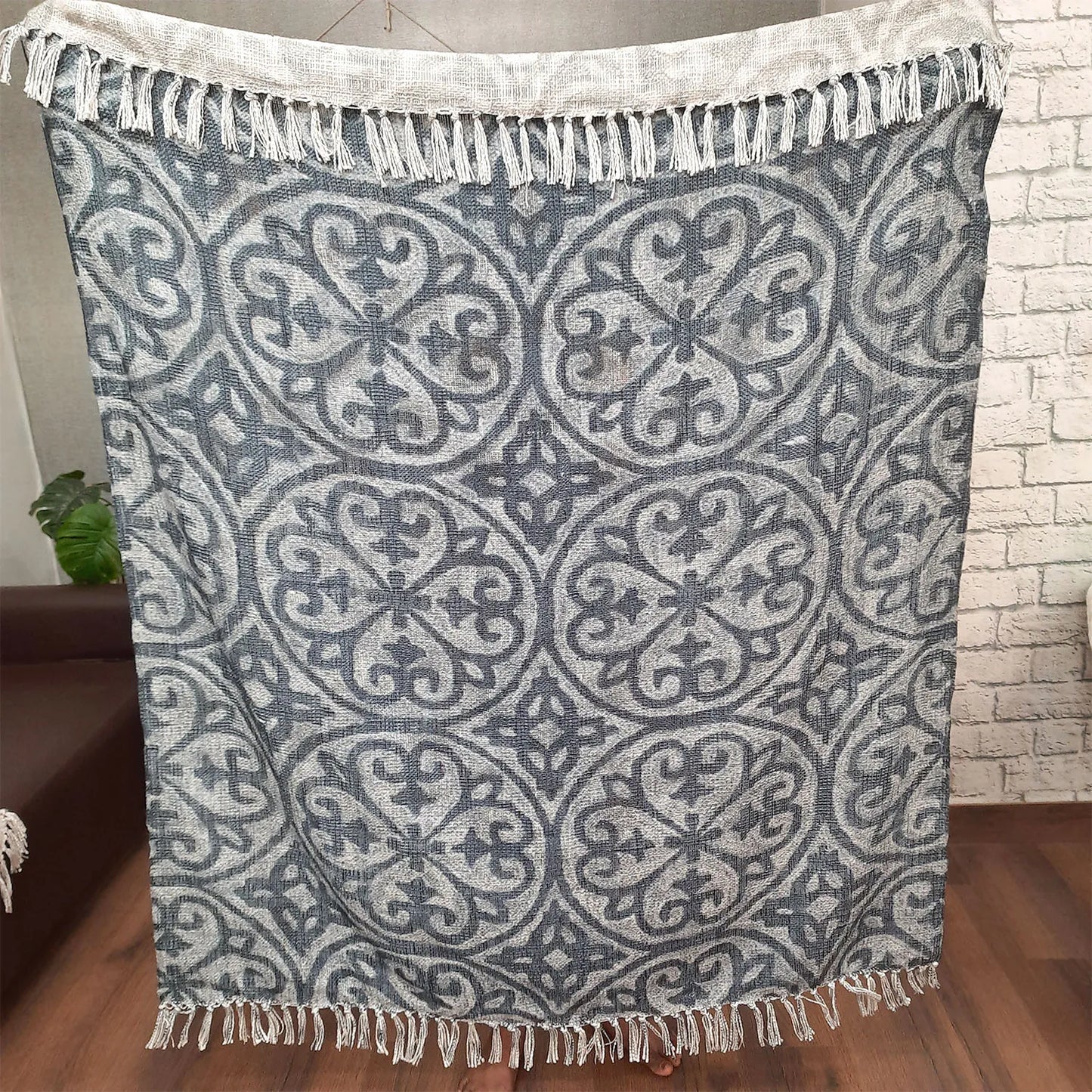 Avioni Home Beautiful Soft Sofa Throw | Grey & White Double Side Design | Virgin Premium Polyester Slub Handloom Sofa Throw