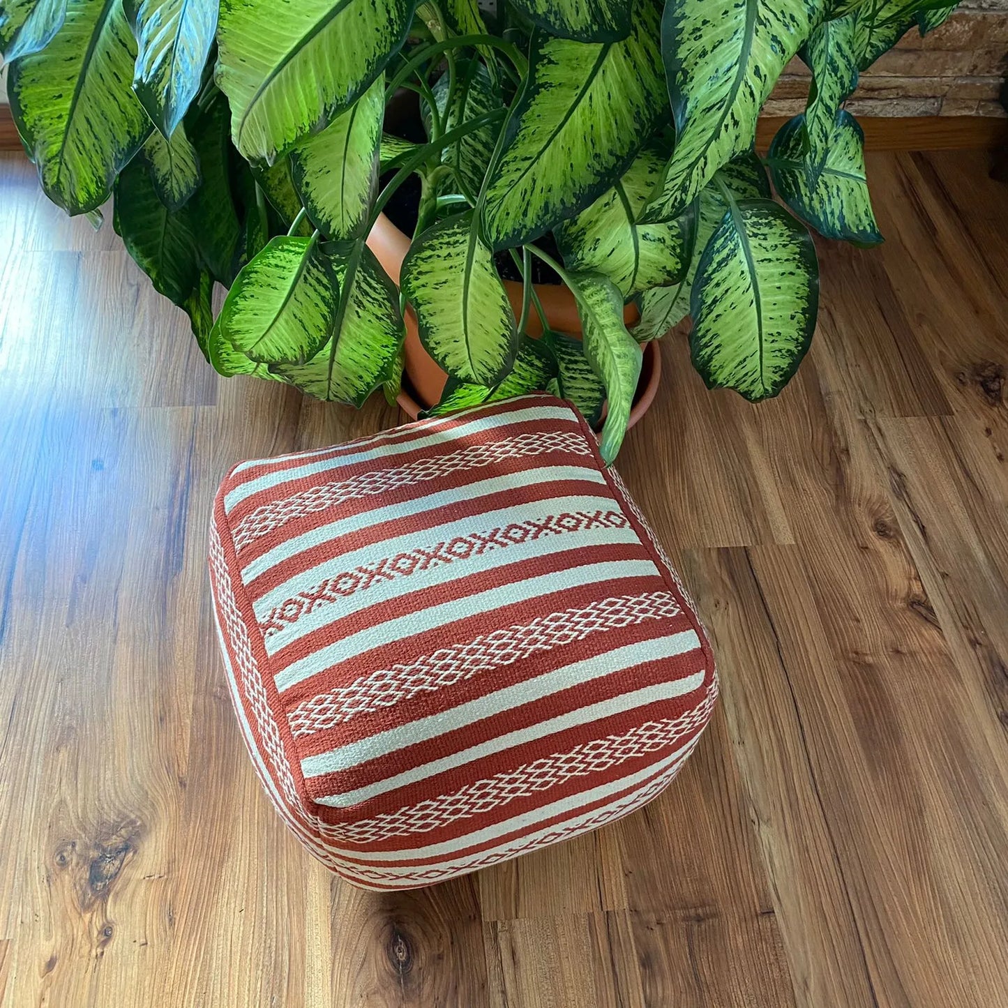 Avioni Home Boho Collection – Boho Pouf Dhurrie Covered – Red & Earth Tones