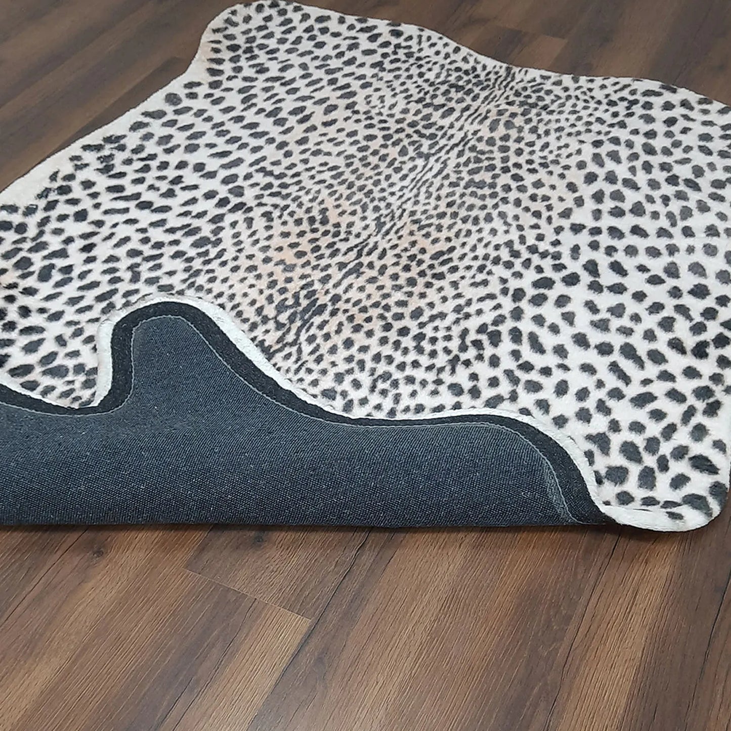 Avioni Home Faux Exotic Animal Area Rug | Snow Leopard Print
