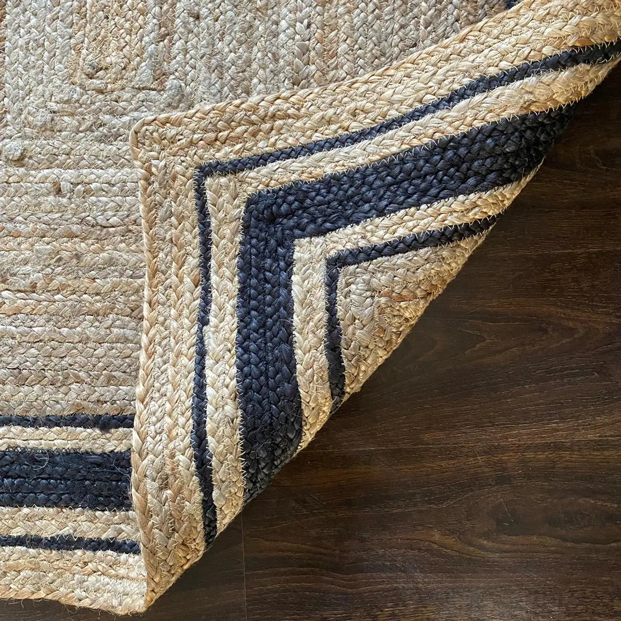 Avioni Home Eco Collection – Handwoven Braided Jute Carpet with Black Borders – Handmade Natural Rug – Rectangle