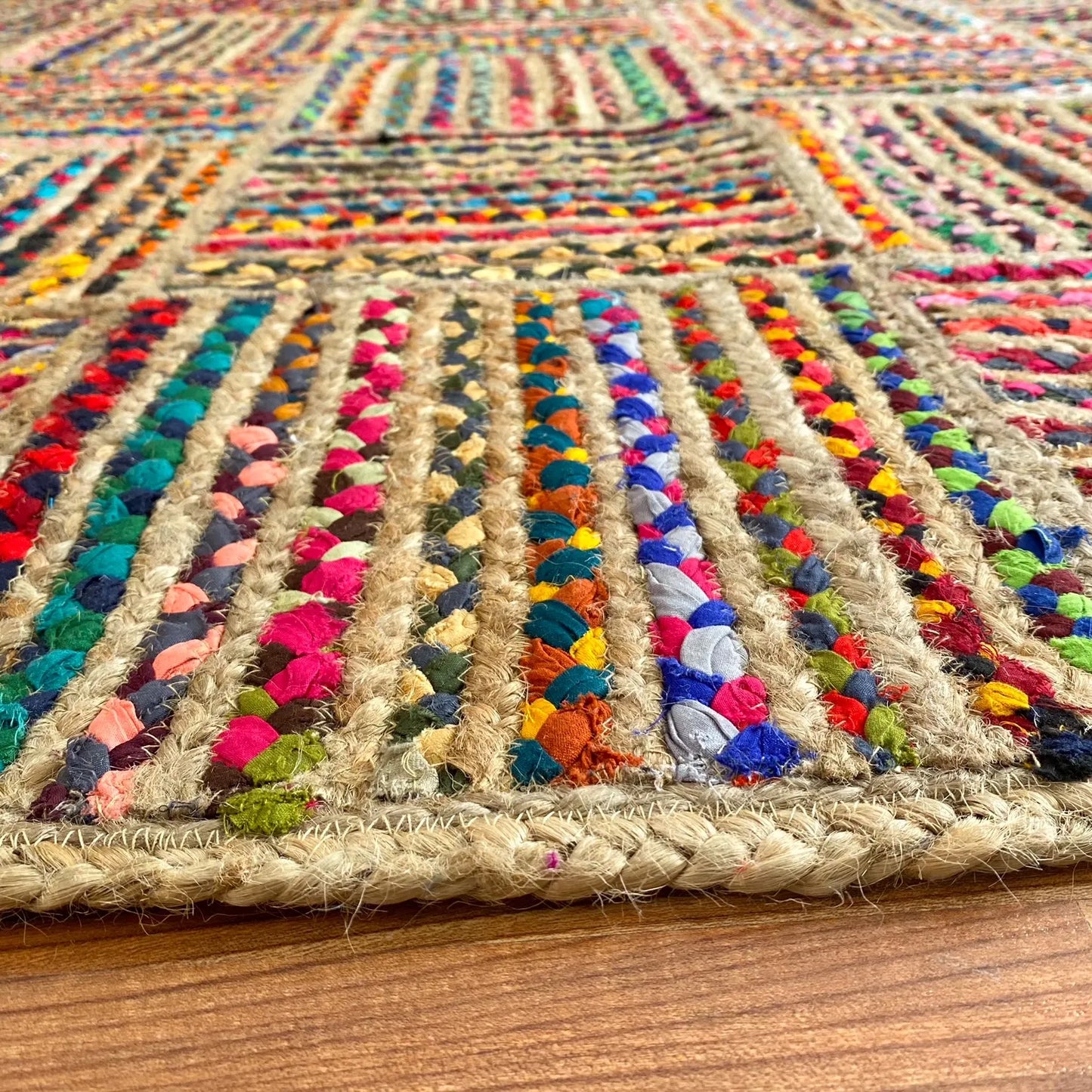Avioni Home Contemporary Collection – Recycled Chindi And Jute Multi-Square