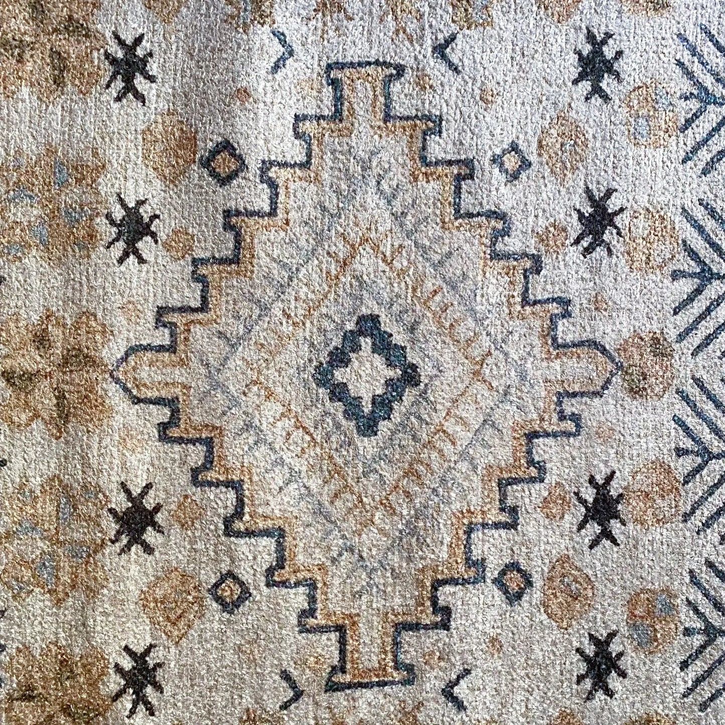 Avioni Home Washable Luxury Carpets – Tribal Design