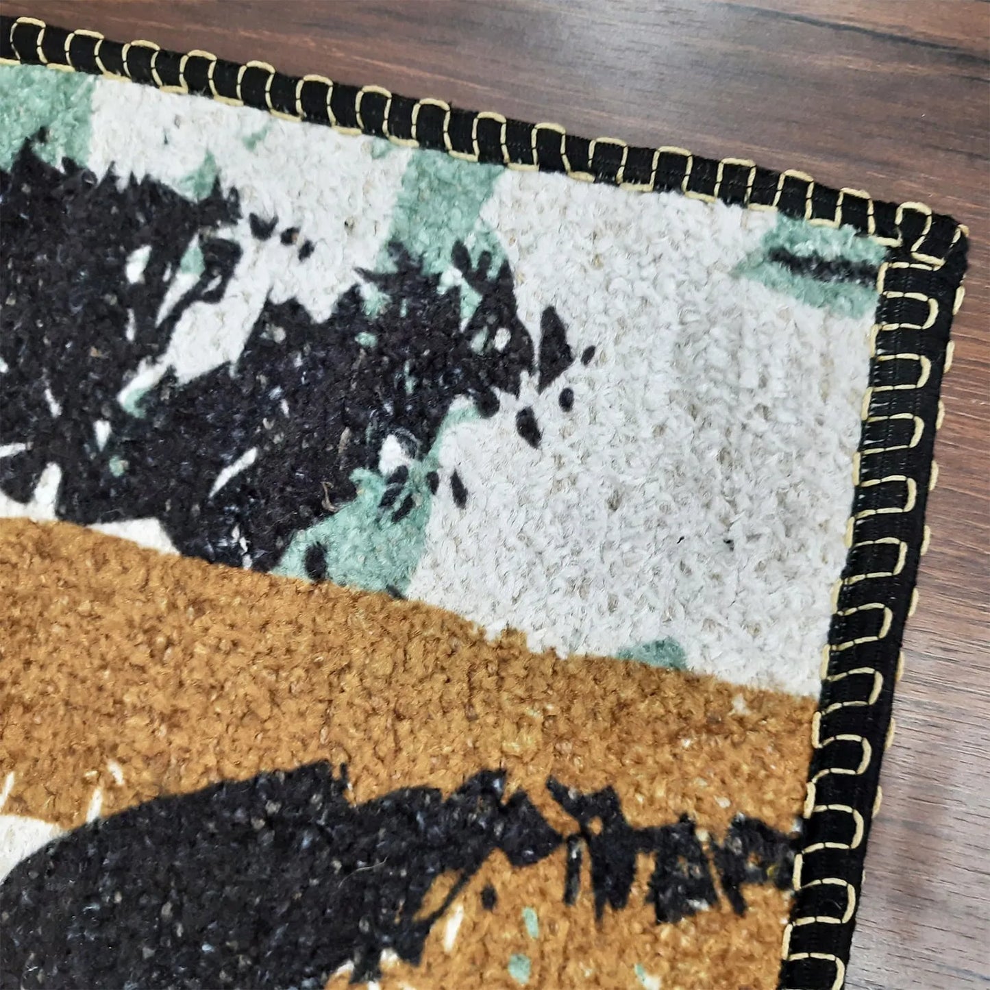 Avioni Home Luxurious Washable Modern Durable Handmade Vibrant Faux Silk Rug/Carpet In Golden Abstract