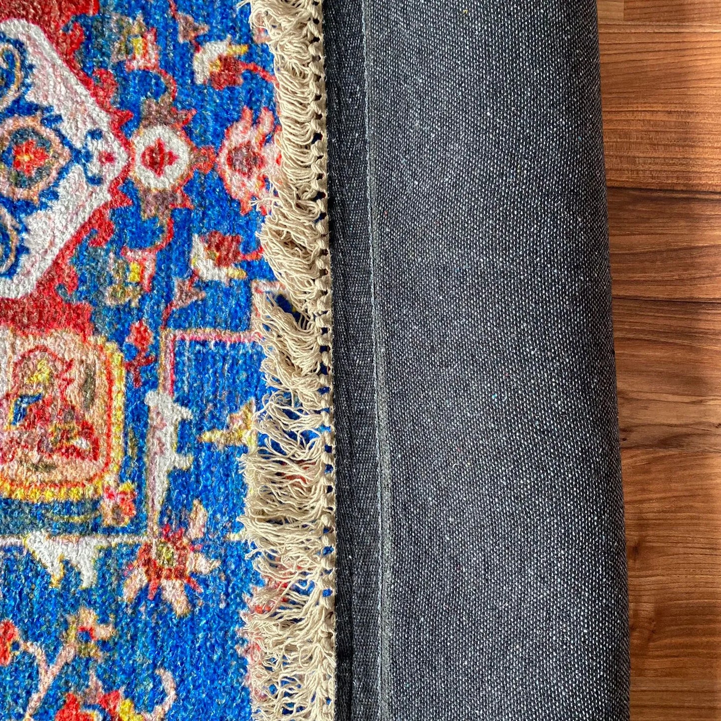 Avioni Home Washable Luxury Carpets – Blue and Red Design
