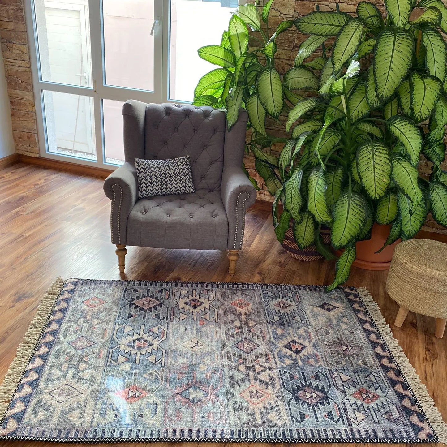 Avioni Home Washable Luxury Carpets – Ethnic Design with Greys & Muted Colors