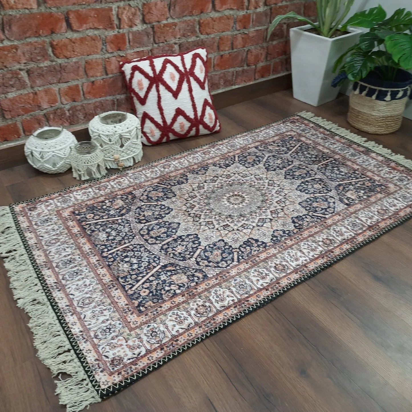 Avioni Home Washable Luxury Carpets – Ethnic Persian Traditional Design / Multiple Sizes