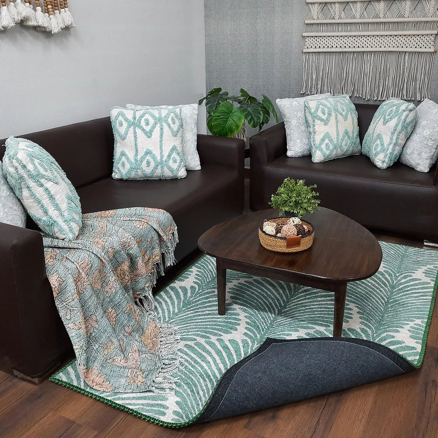 Avioni Home Faux Silk Rug for a Chic and Elegant Living Room | Calming Green Collection