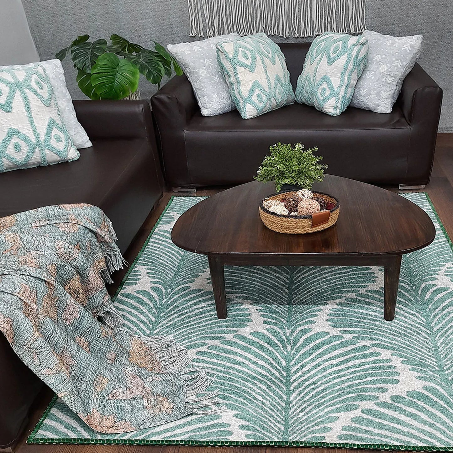 Avioni Home Faux Silk Rug for a Chic and Elegant Living Room | Calming Green Collection