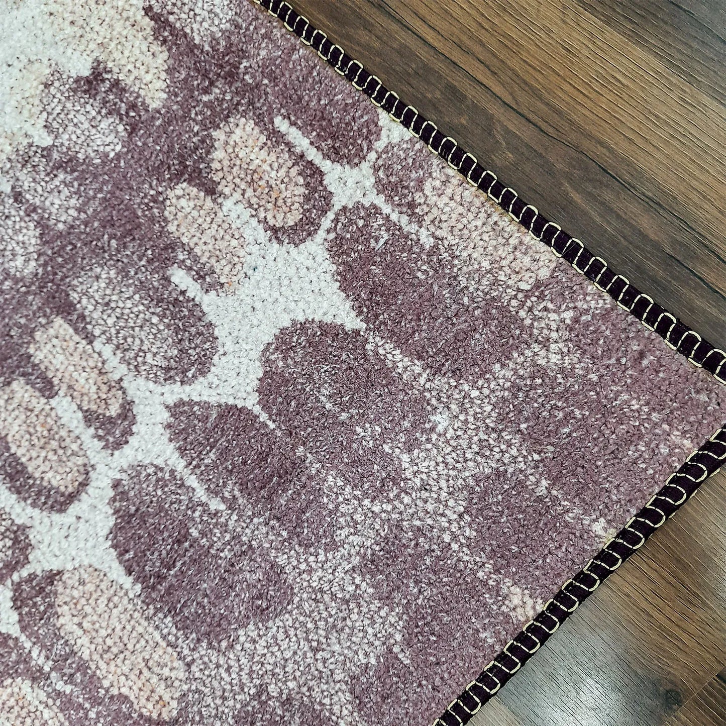Avioni Home Faux Silk Carpet for Your Living Room | Modern Design | Durable and Washable | BerryBliss Collection