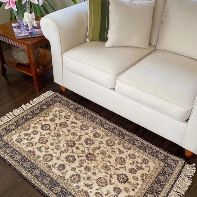 Avioni Home Classic Design – Faux Silk Carpet – Living Room Rug – Beige