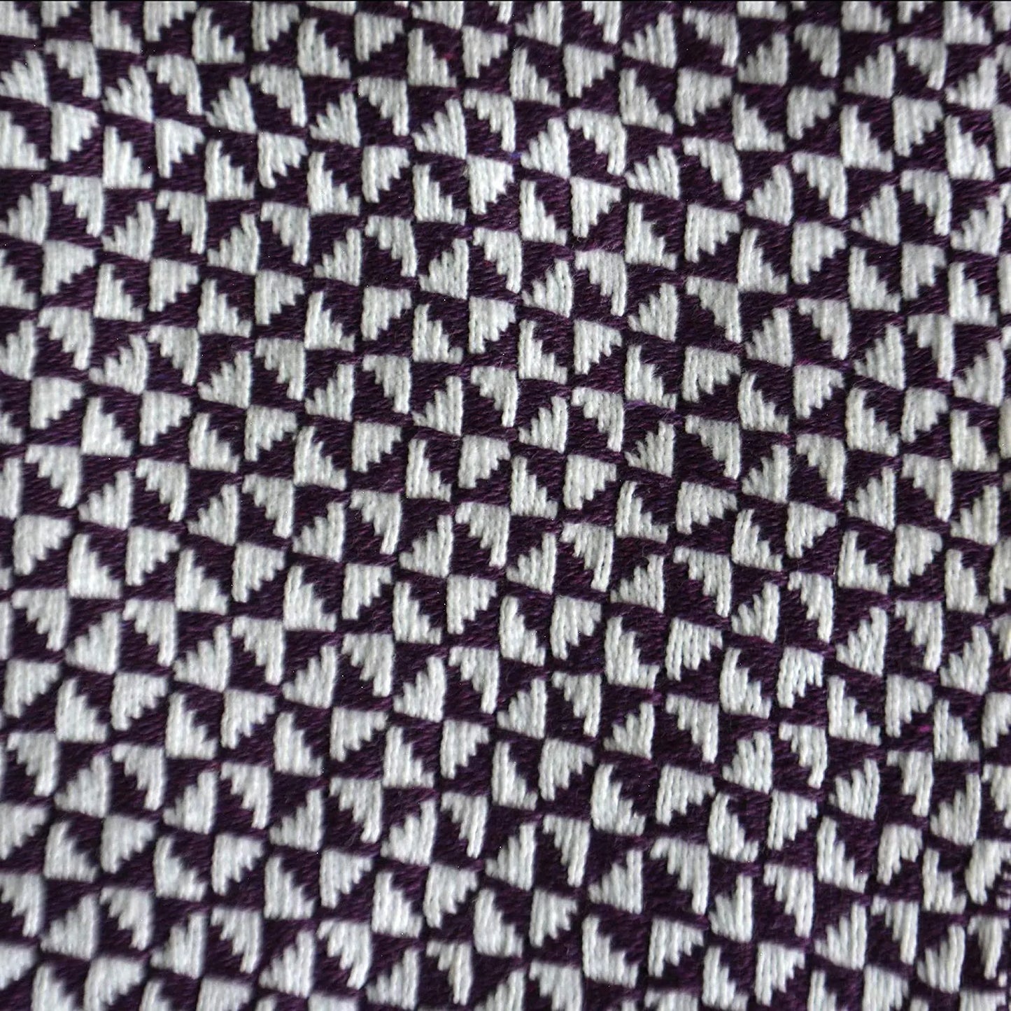 Avioni Home Premium 100% Cotton Sofa Throw / Blanket – Purple & White Pattern