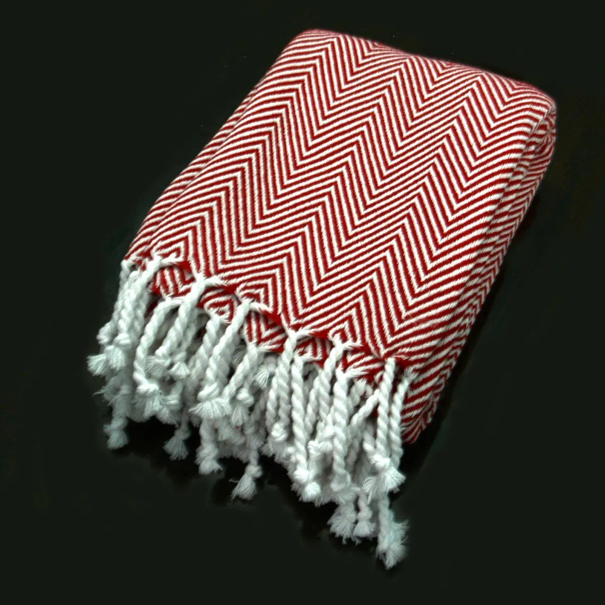Avioni Home Premium 100% Cotton Sofa Throw / Blanket – Red & White Chevron Pattern