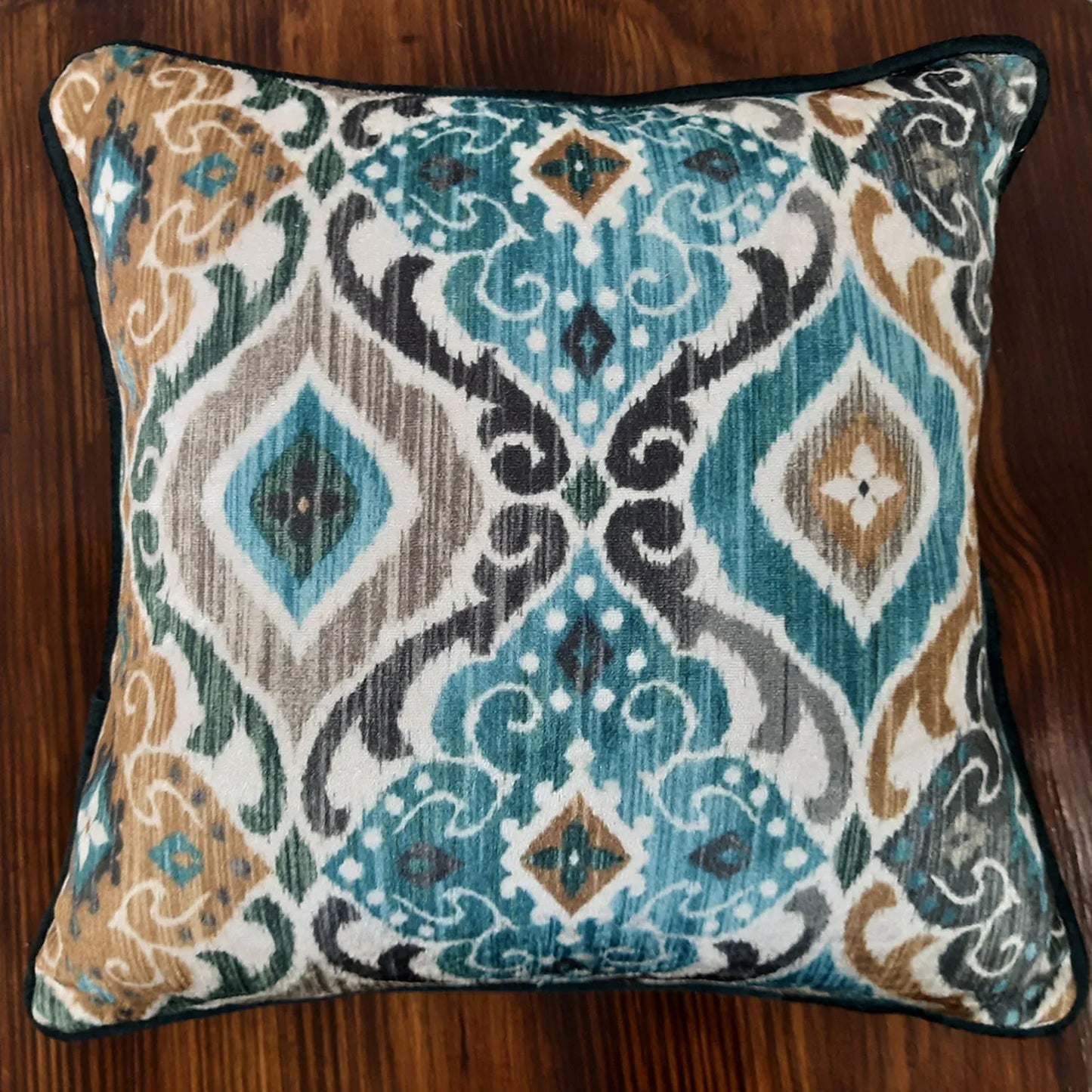 Cushion Cover with Filler – Beautiful Traditional Design – 40cm x 40cm – Set of 2