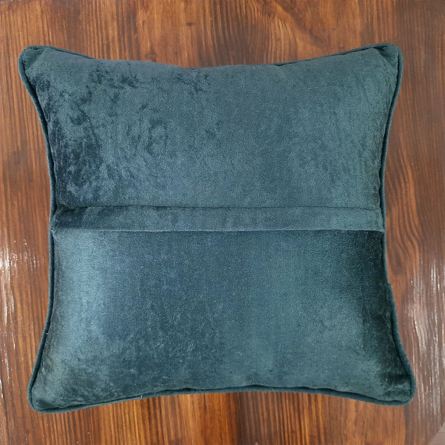 Cushion Cover with Filler – Beautiful Traditional Design – 40cm x 40cm – Set of 2