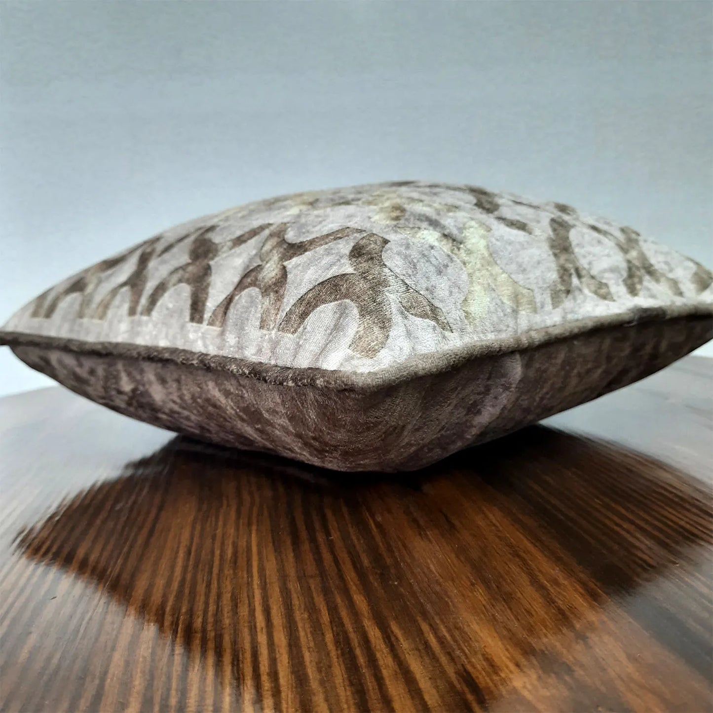 Cushion Cover with Filler – Modern Brown Design – 40cm x 40cm – Set of 2