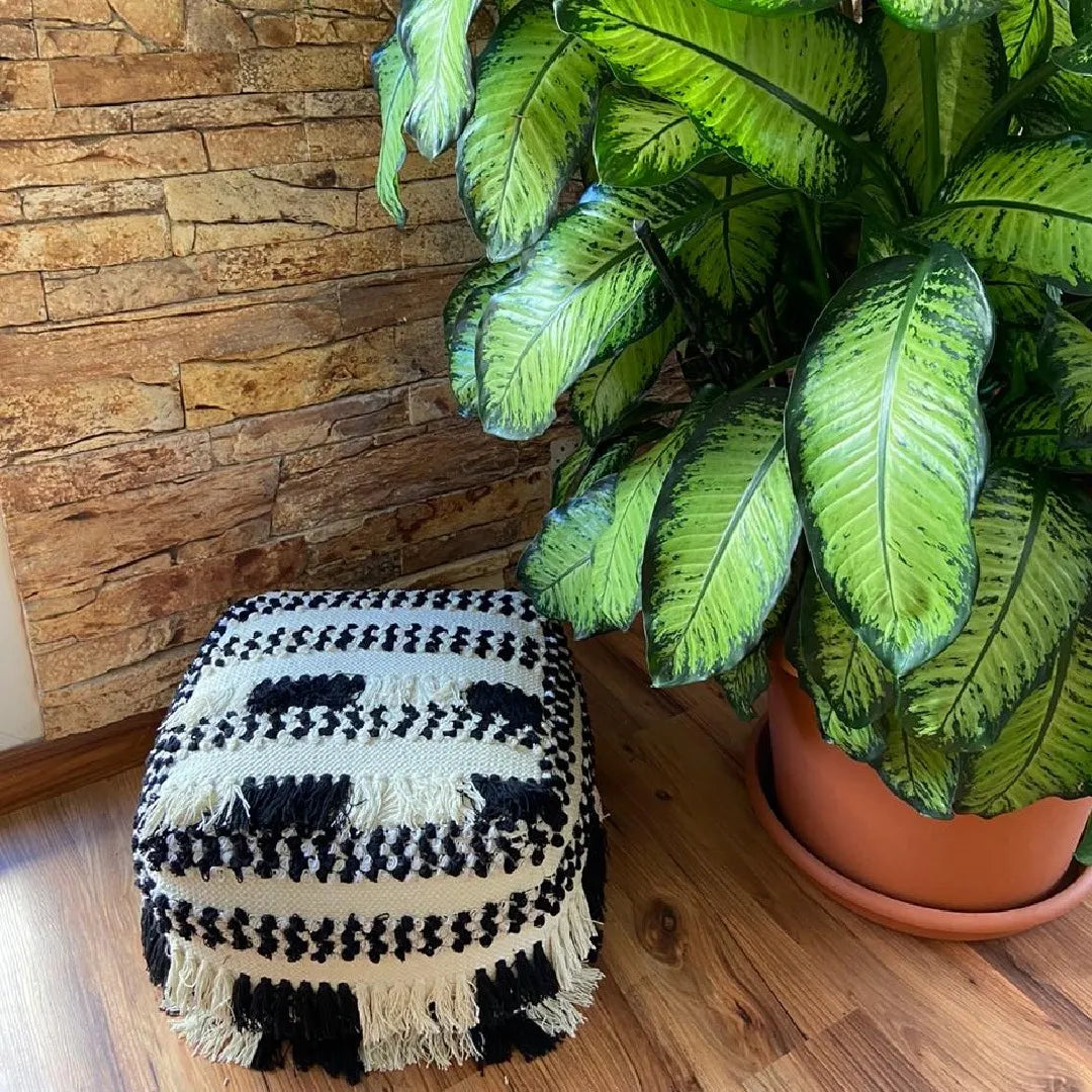 Avioni Home Boho Collection – Boho Pouf in Black and White with Braids and Tassels – 35cm x 50cm x 50cm