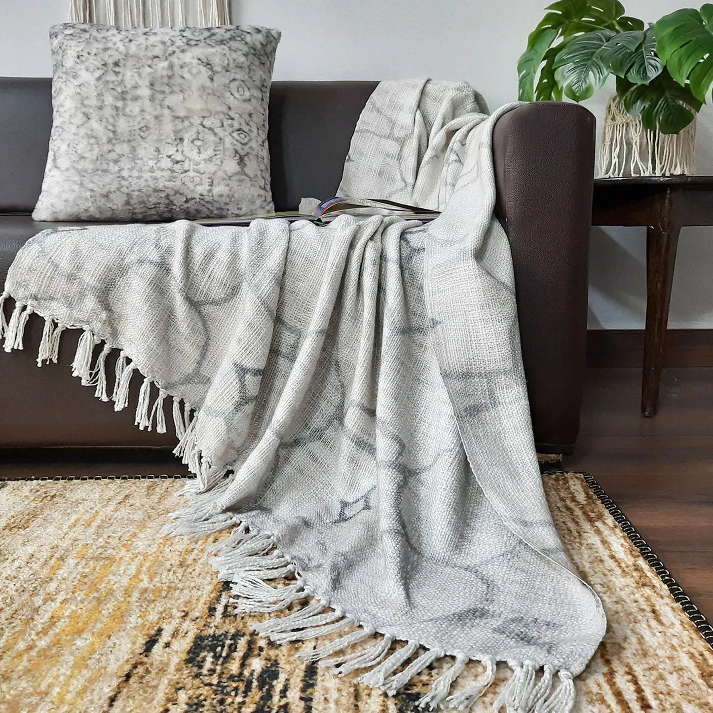 Avioni Home Beautiful Soft Sofa Throw | A must add to your living room | Modern Design Virgin Premium Polyester Slub Handloom Sofa Throw