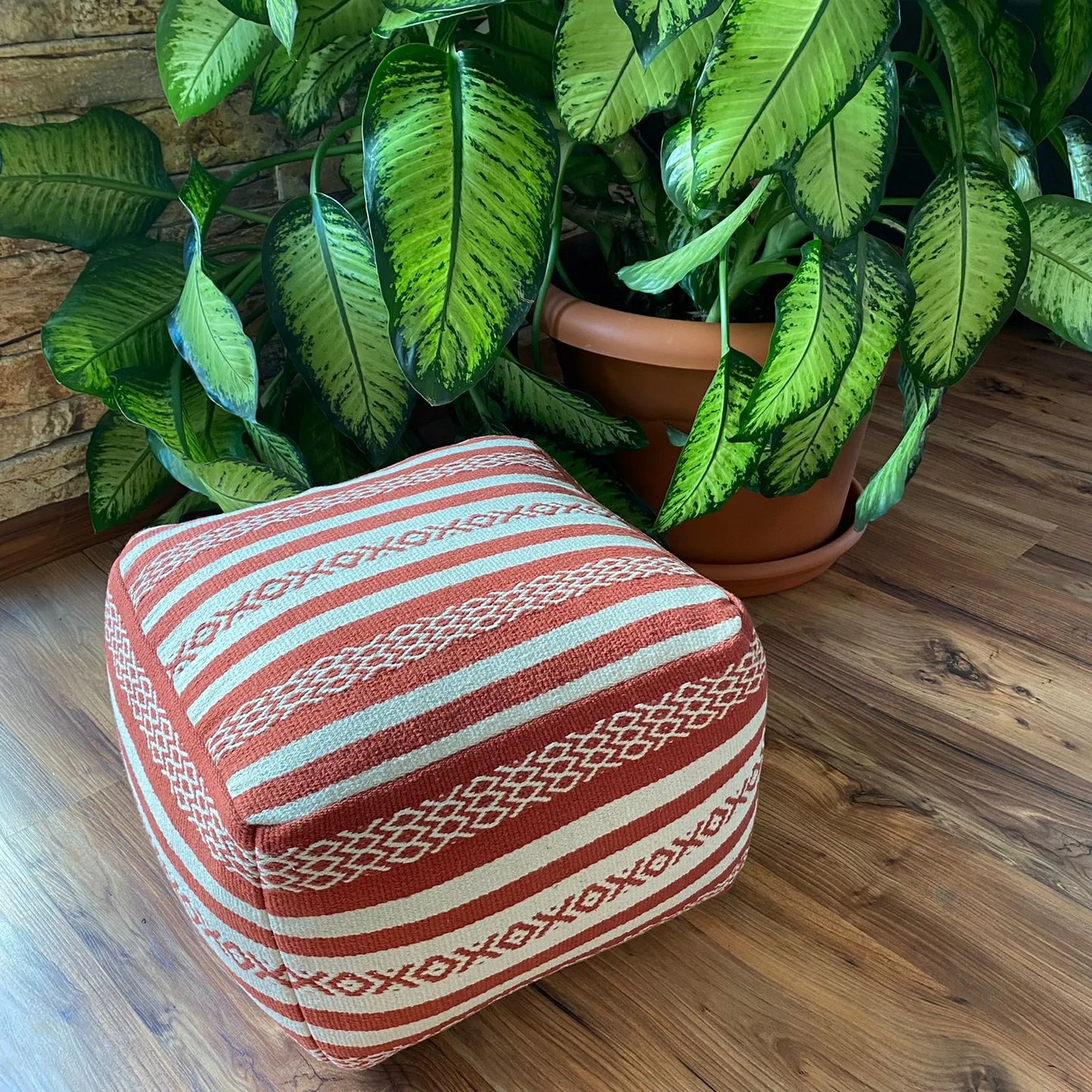 Avioni Home Boho Collection – Boho Pouf Dhurrie Covered – Red & Earth Tones