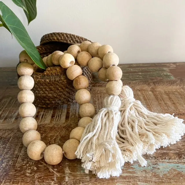 Avioni Home Boho Collection – Hand Made Fringed Garland With Natural Wood Beads – 112 cm