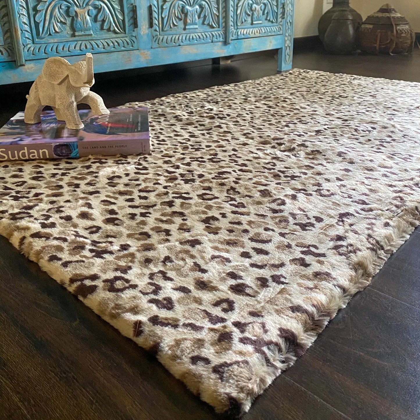 Avioni Home Premium Animal Print Fur Rug – Soft & Fluffy Luxury Carpet – Animal Print