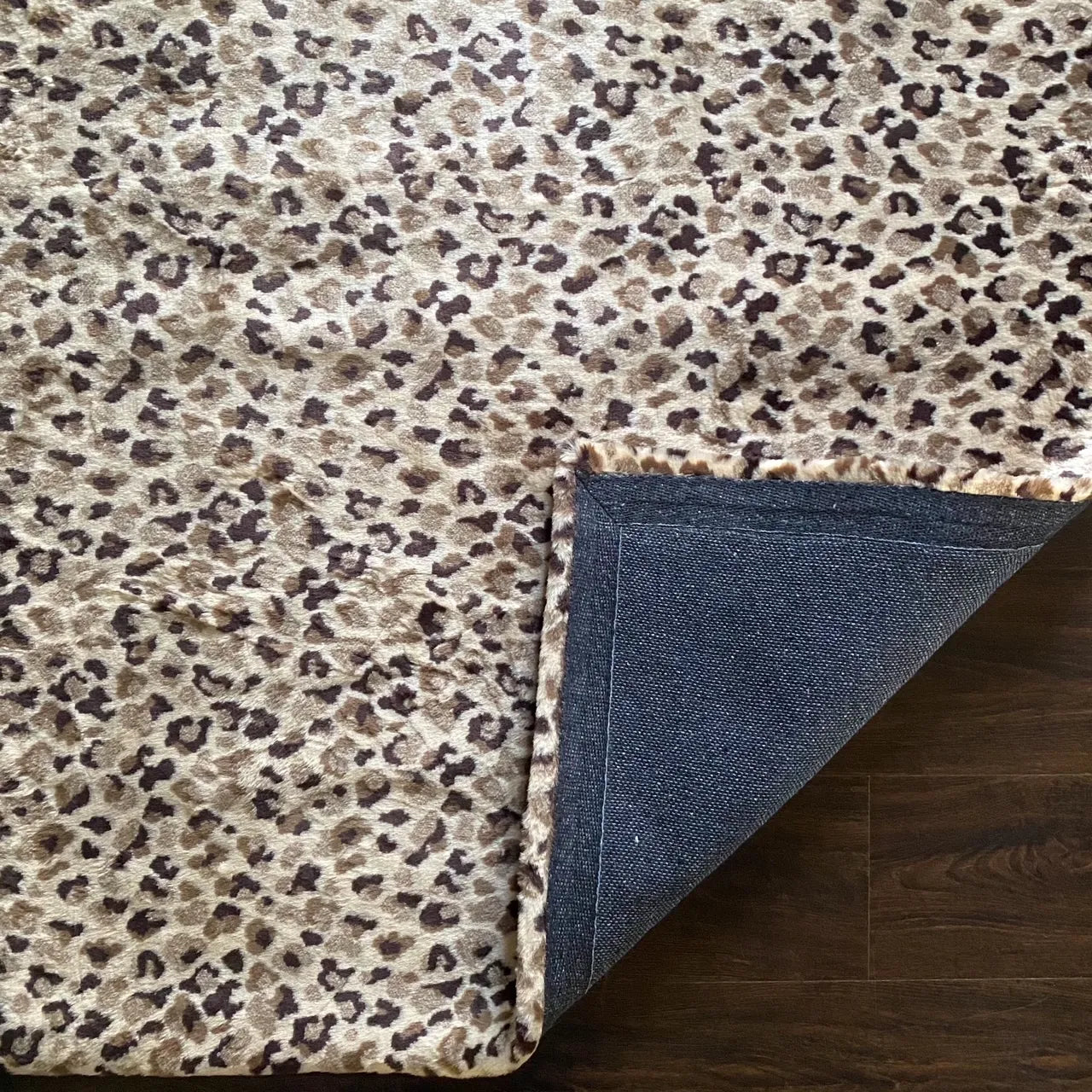 Avioni Home Premium Animal Print Fur Rug – Soft & Fluffy Luxury Carpet – Animal Print
