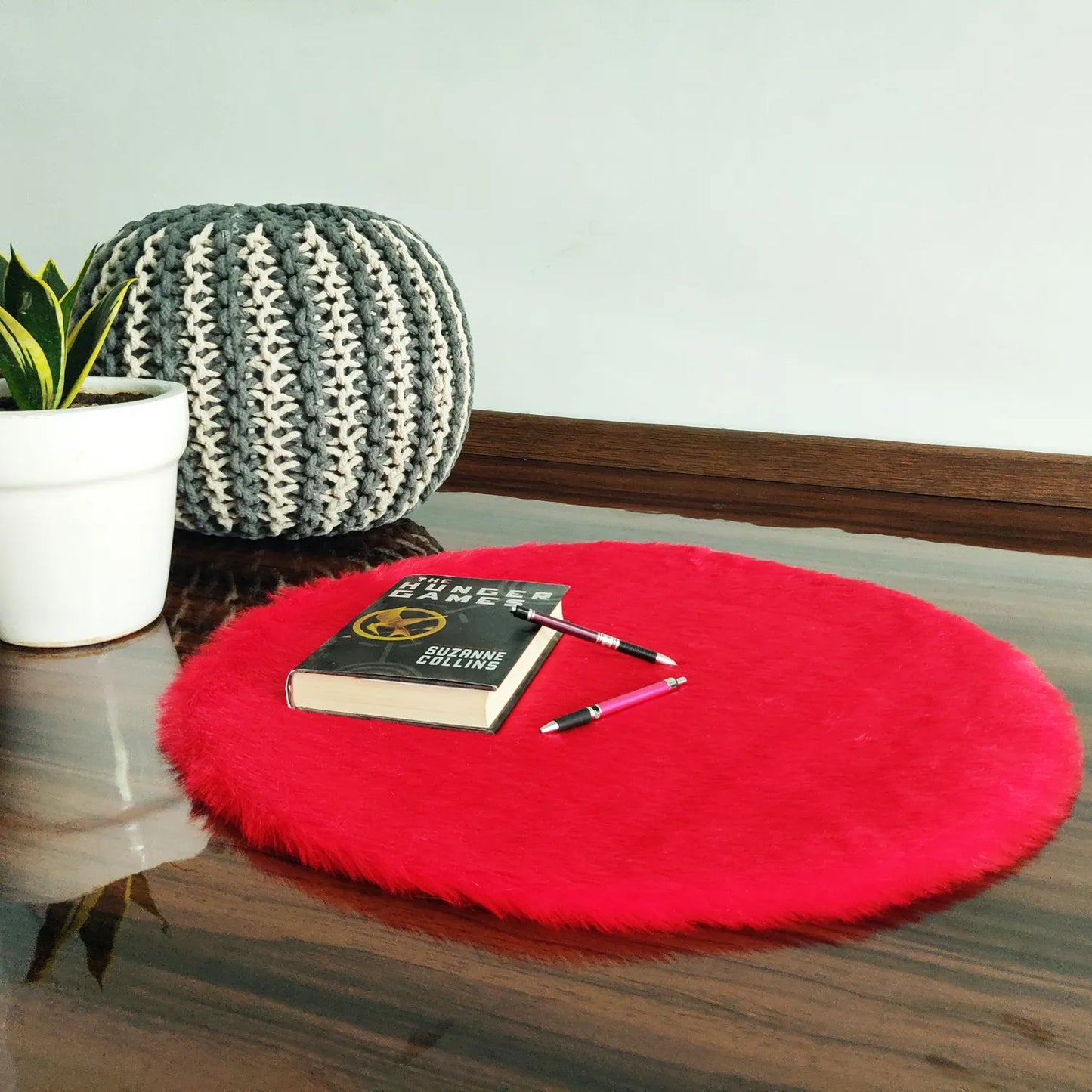 Avioni Home Shaggy Chic Collection – Medium Fur Rug – Soft, Shaggy & Fluffy Medium Fur Carpet – Red – 60cm Diameter (Set of 2)