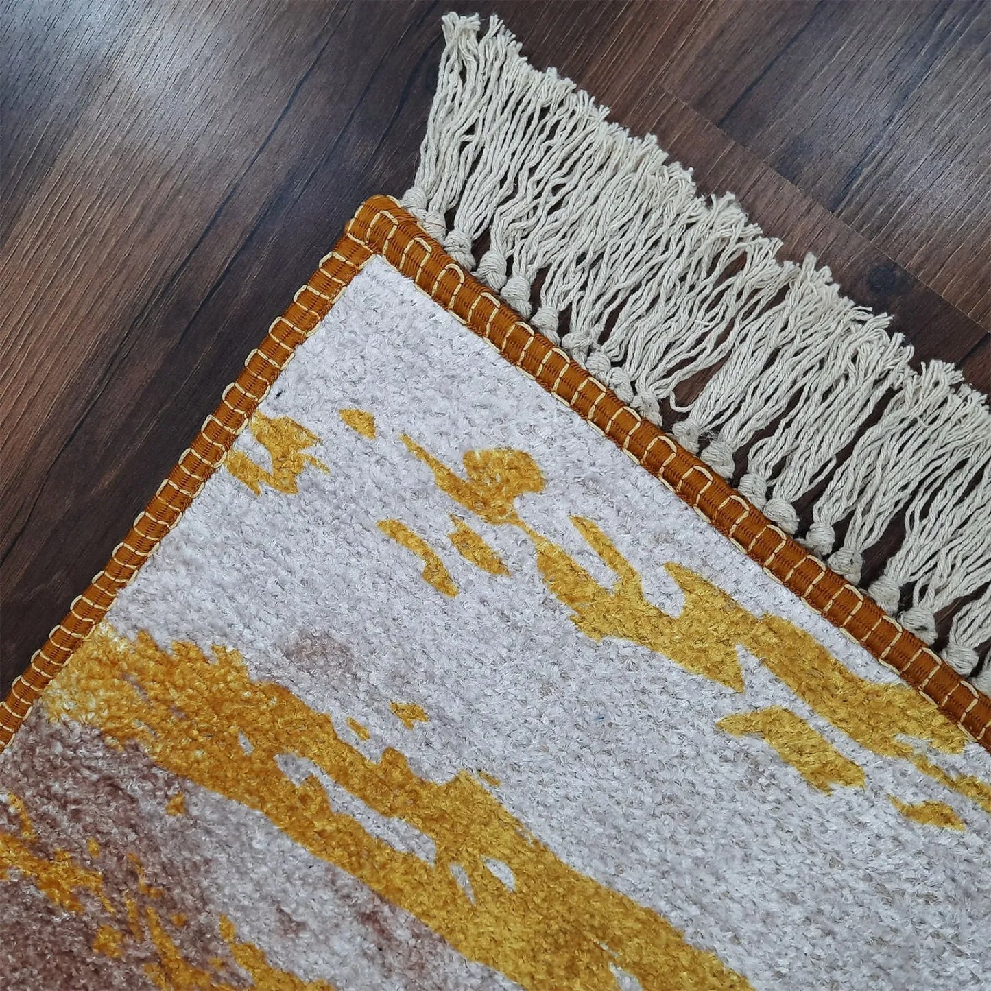 Avioni Home Luxurious Washable Modern Durable Handmade Vibrant Faux Silk Rug/Carpet In Golden/Yellow Colour