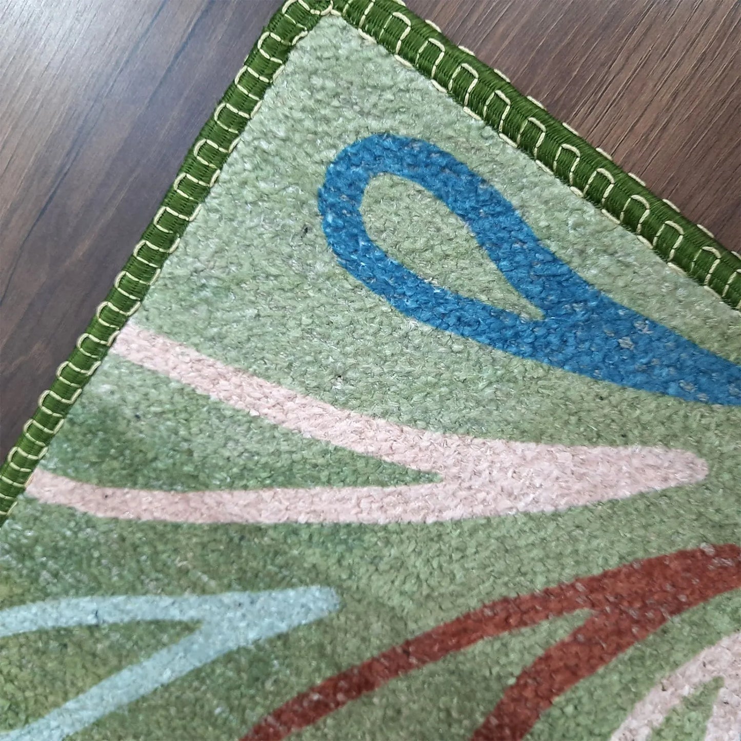 Avioni Home Luxurious Washable Modern Durable Handmade Vibrant Faux Silk Rug/Carpet In Green Floral